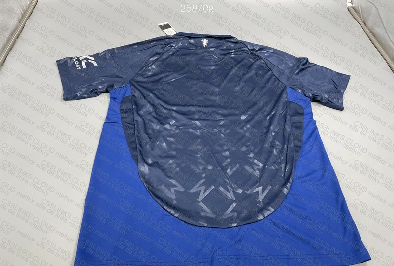 Manchester United 24/25 Away Jersey 6