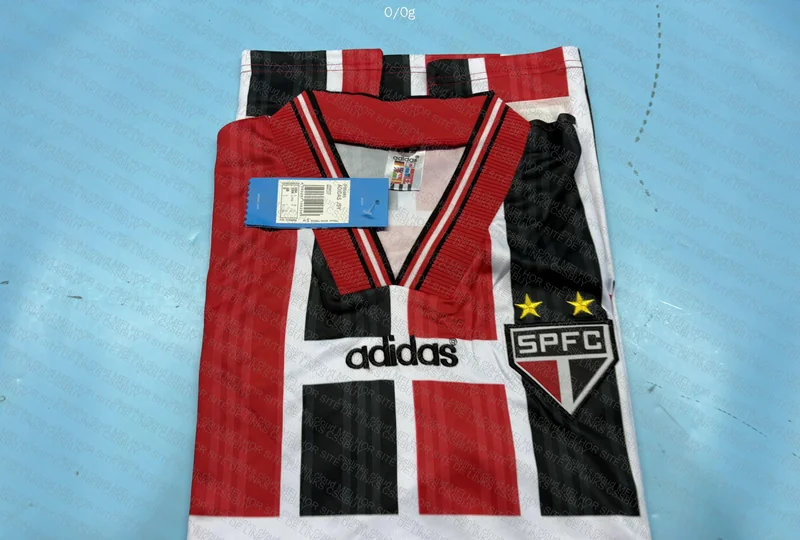 São Paulo FC Retro 1996 Away Jersey 3
