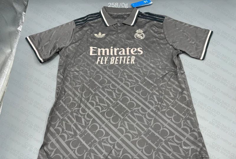 Real Madrid 24/25 Away Jersey 3