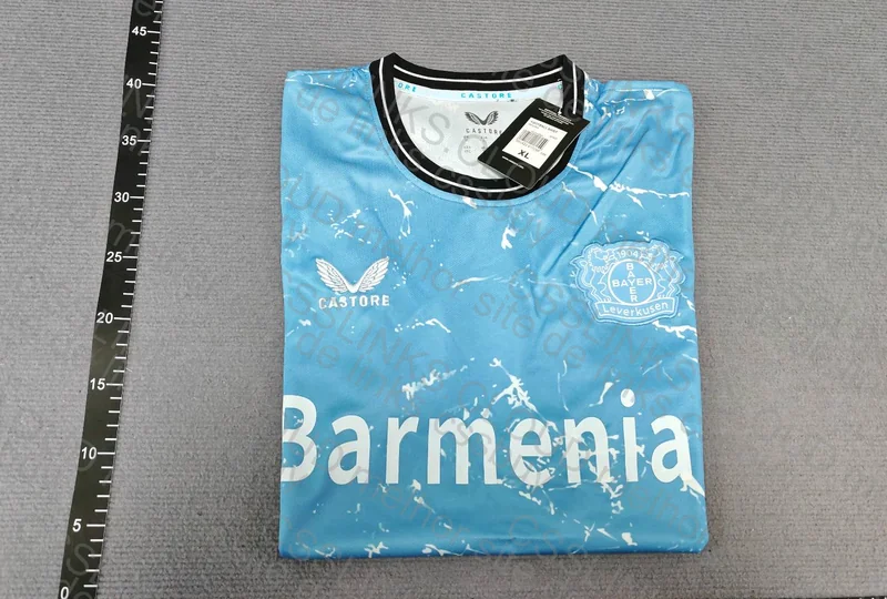 Random Shirt - Bayer Leverkusen