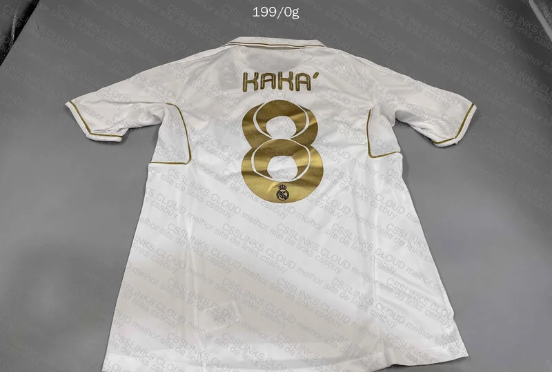Random Real Madrid GOAT Jersey 3