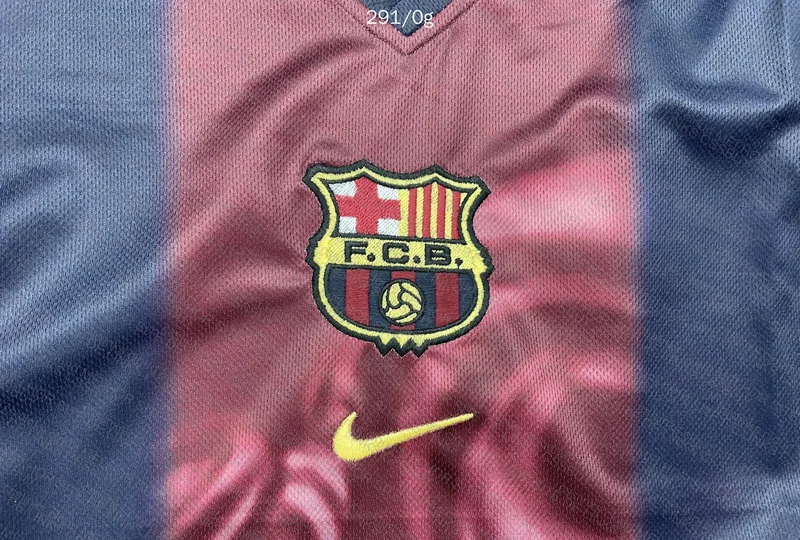 Barça x Travis Shirt with Measurements 3