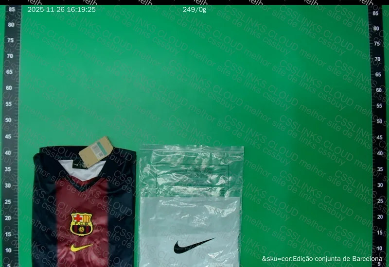 Barça x Travis Shirt (Okay?)