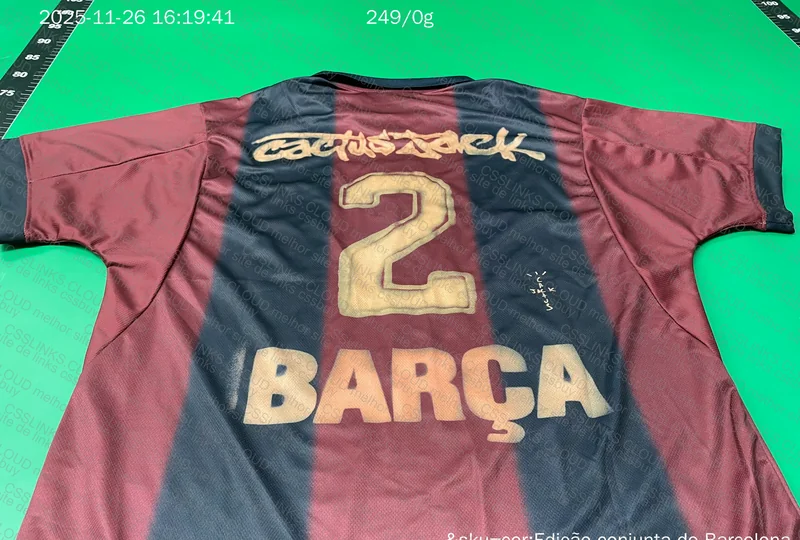 Barça x Travis Shirt (Okay?) 5