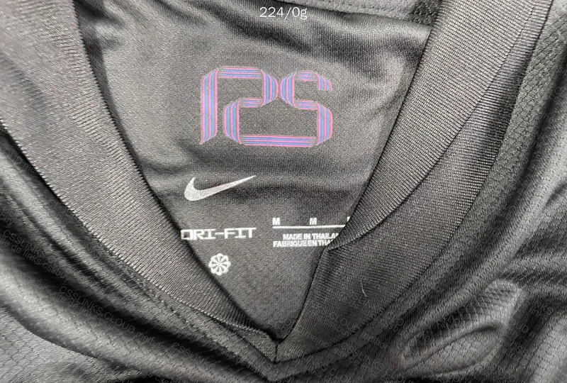 Barcelona Jersey 24/25 4