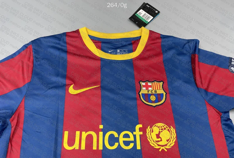Barcelona Messi 2010-11 Jersey with Badges 4