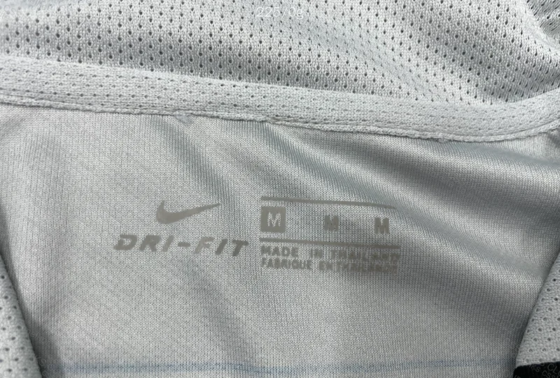 Barcelona Retro 2003-2004 Jersey 4