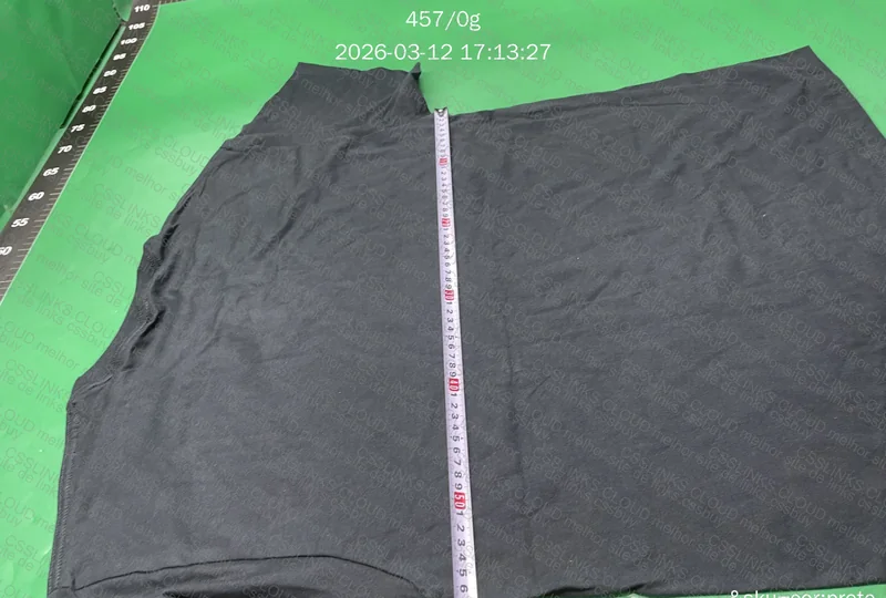 Camisa basica preta e branca 4
