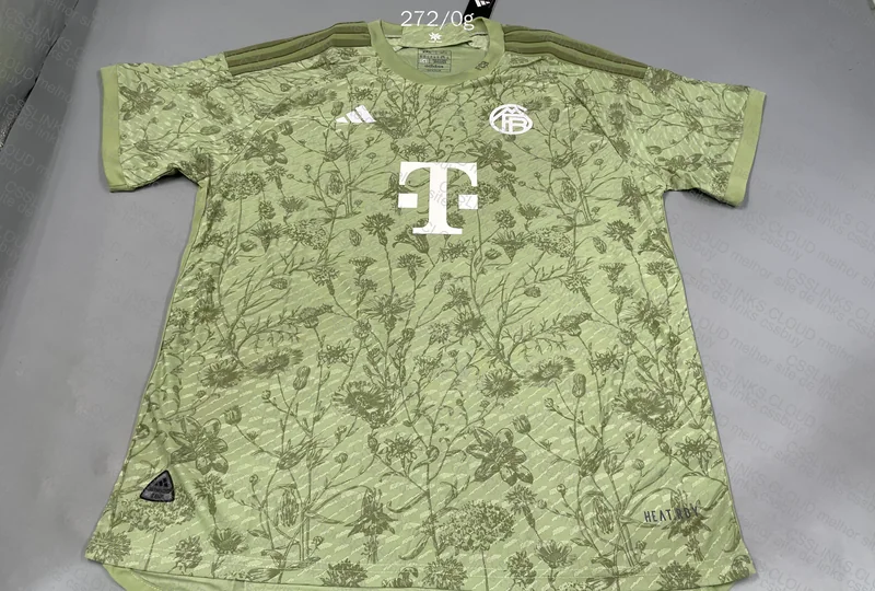 Bayern Munich Oktoberfest Player Shirt - 23/24 5