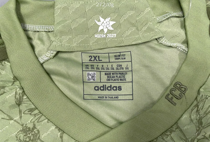 Bayern Munich Oktoberfest Player Shirt - 23/24 6