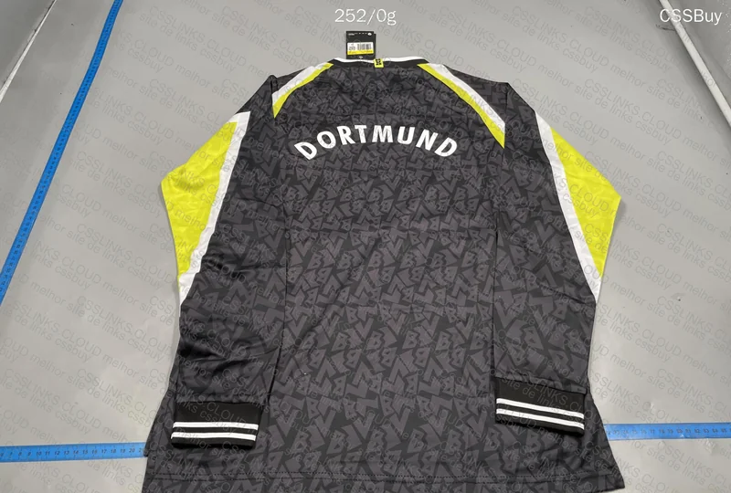 Borussia Dortmund Retro Shirt 2