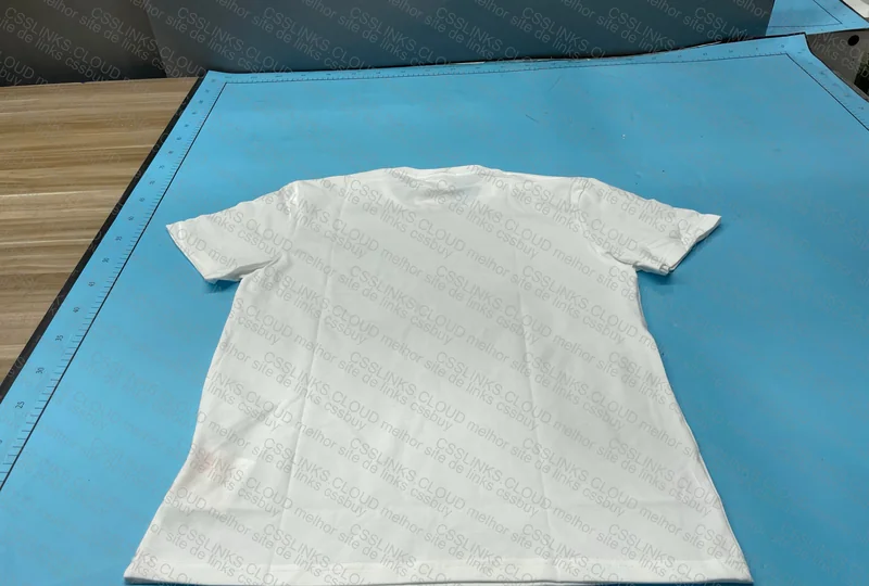 Black and White CDG Shirt (Help Pls) 10