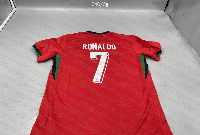 CR7 SIIIU Shirt 6