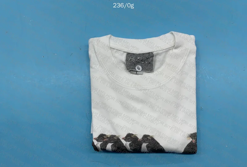 National Geographic Shirt (penguins)