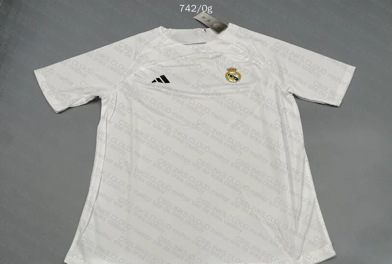Random Team Shirt 5