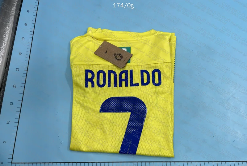 Random Team Shirt 🐐