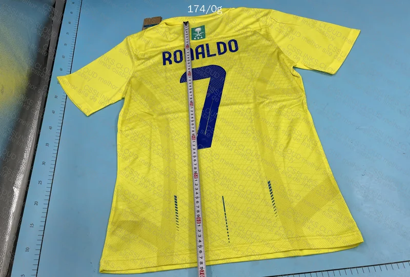 Random Team Shirt 🐐 7