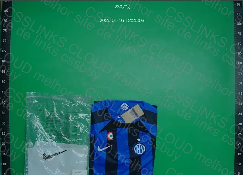Camisa de time aleatória