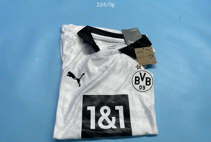 Random Team Jersey Player - Borussia Dortmund