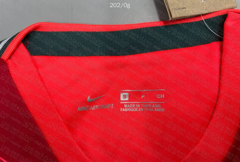 Random Team Jersey - Liverpool