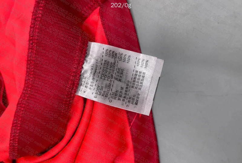 Random Team Jersey - Liverpool 3