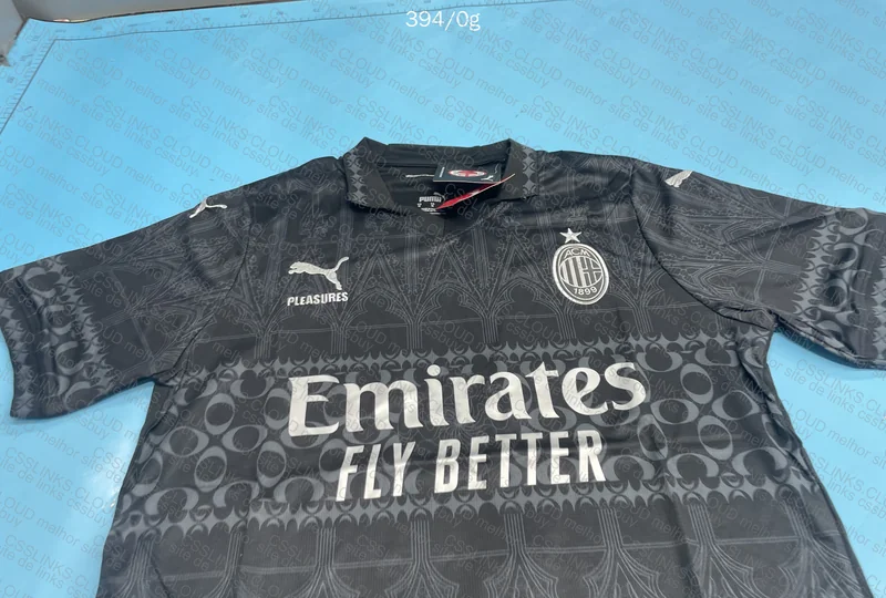 Random Team Jersey (Milan) 3