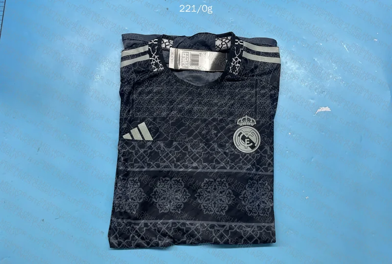 Random Team Jersey - Real Madrid 👑