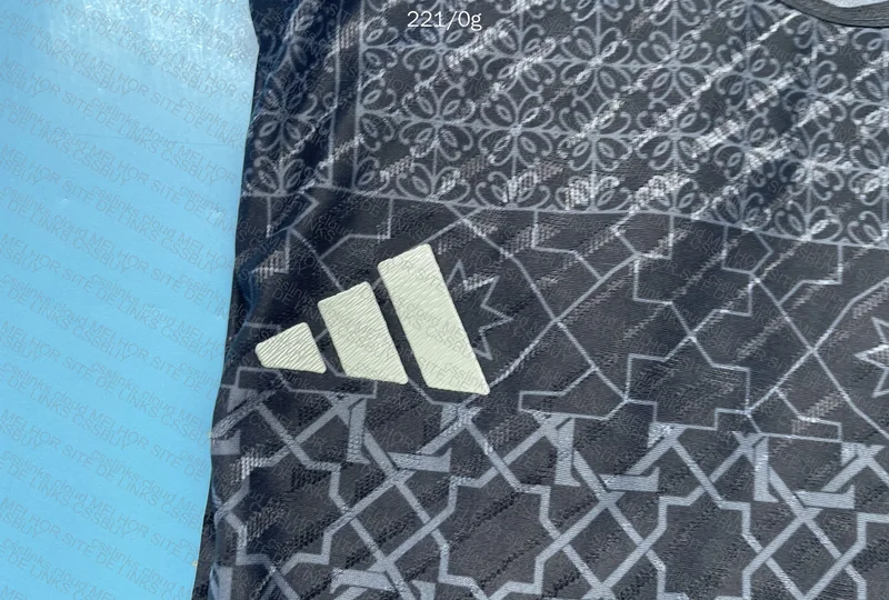 Random Team Jersey - Real Madrid 👑 2