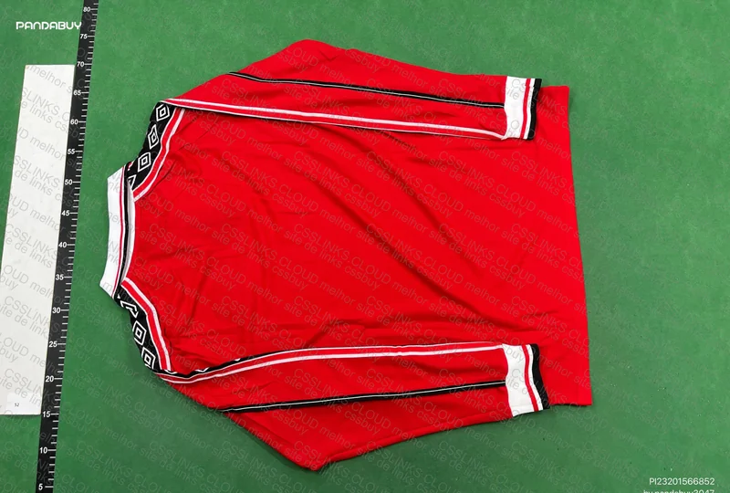 Team Shirt (MAN U Retro) 3