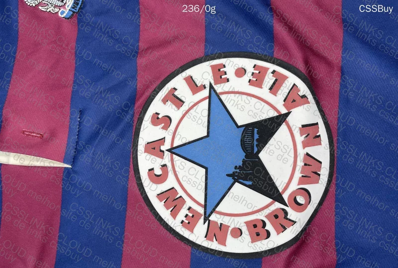 Newcastle United Retro Team Jersey 4