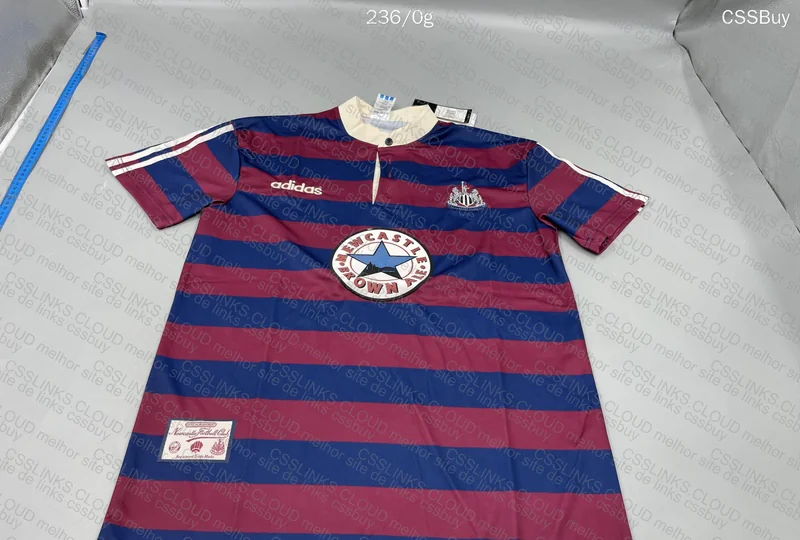 Newcastle United Retro Team Jersey 7