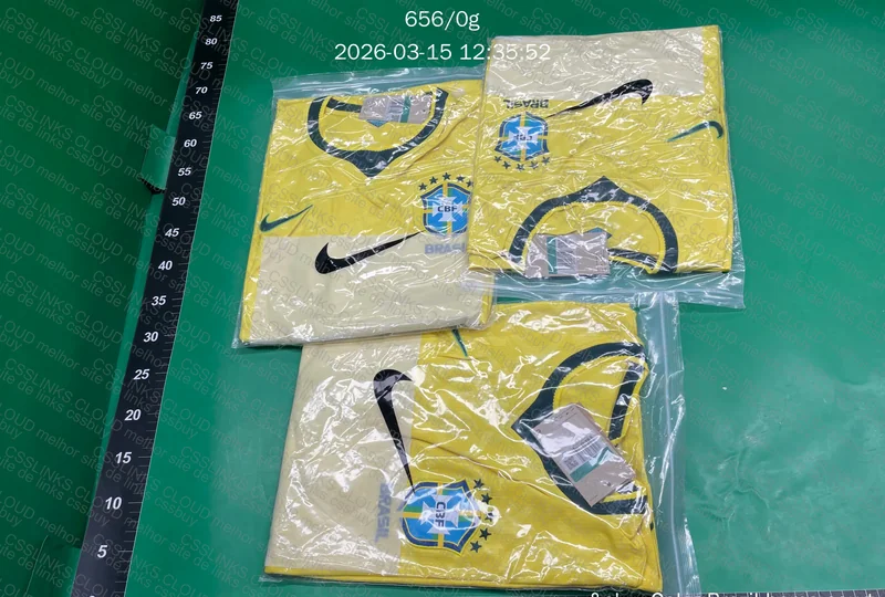 CAMISA DO BRASIL PARA A COPA, VERSÃO AMARELA TORCEDOR ( TIME)
