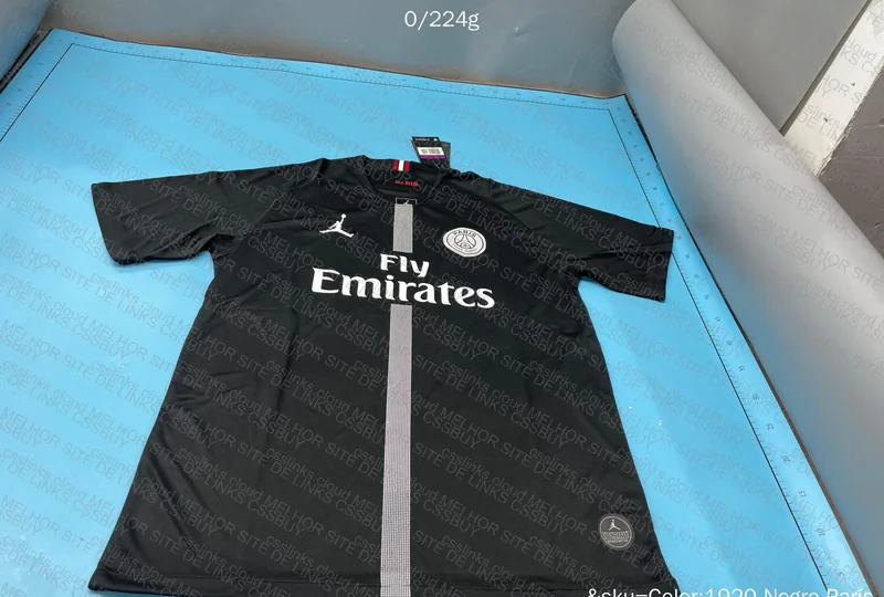 PSG x Jordan Jersey 8