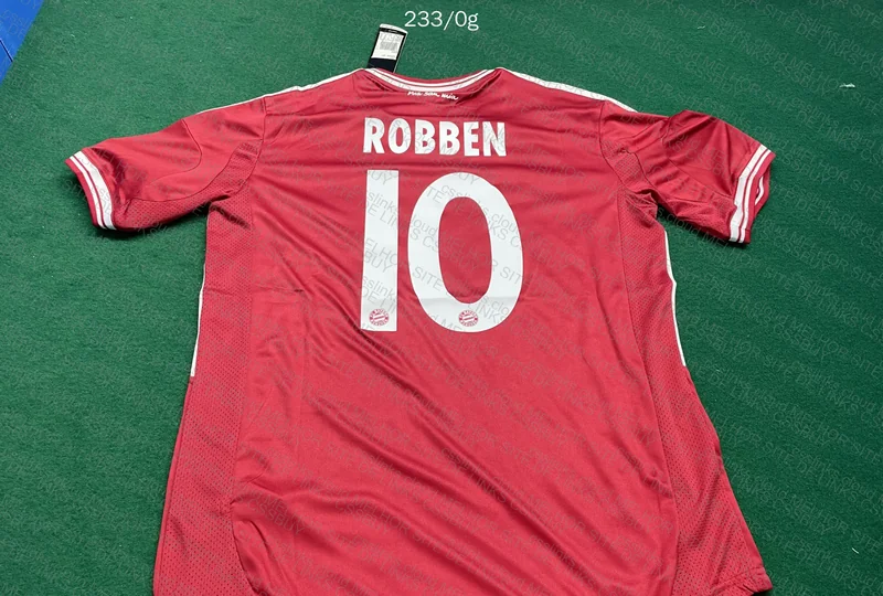 Robben 2013 Final Jersey 5