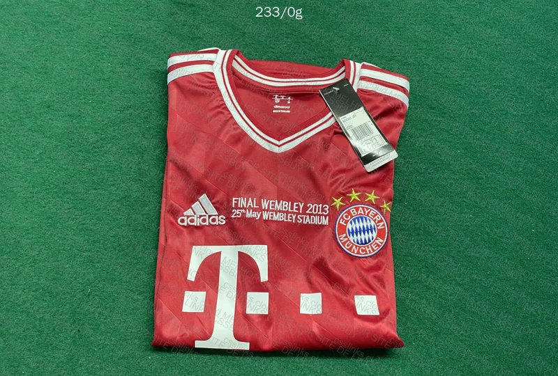 Robben 2013 Final Jersey 6