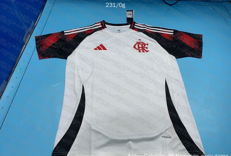 Flamengo White Jersey Fan 2