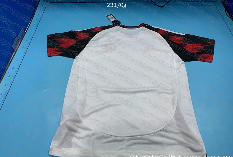 Flamengo White Jersey Fan 3