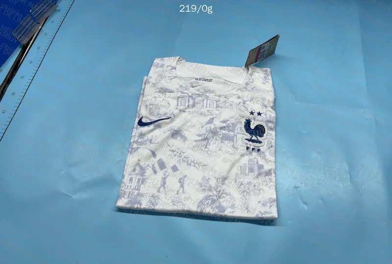 France II 2022/23 Shirt by 13 ¥ (Blind Box)