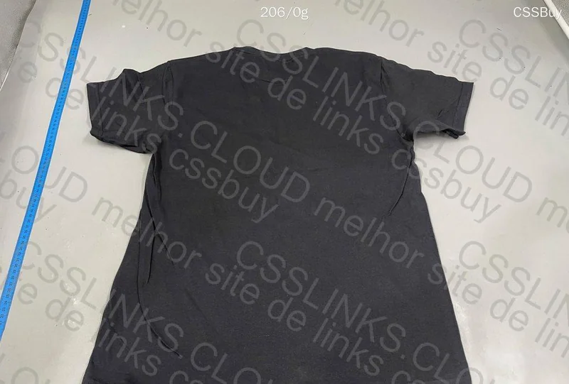 Gildan Shirt 3