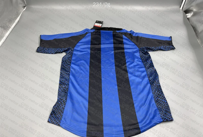 Inter Milan Shirt 01/02 4