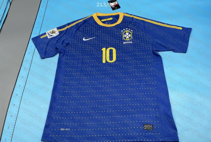 Kaka 2010 (Brazil Retro) Jersey