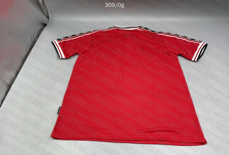 Manchester United Shirt - 1998/1999 4