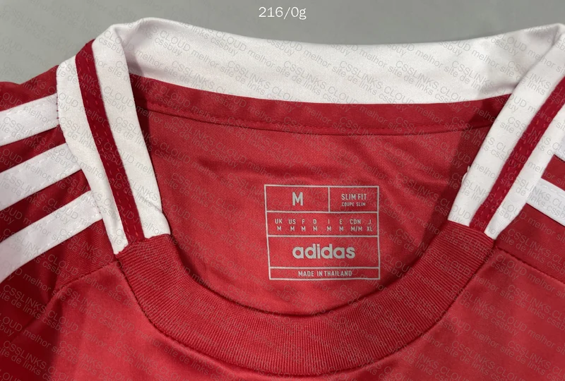 Manchester United Shirt 24/25 3