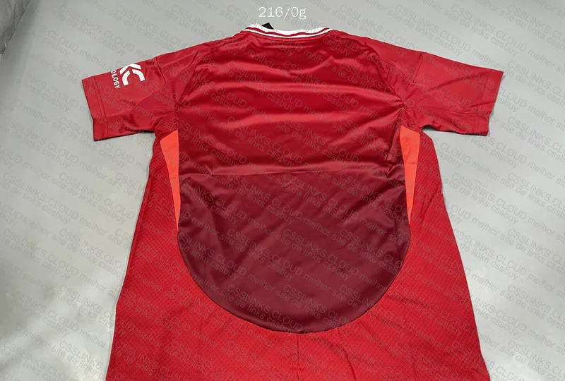 Manchester United Shirt 24/25 4