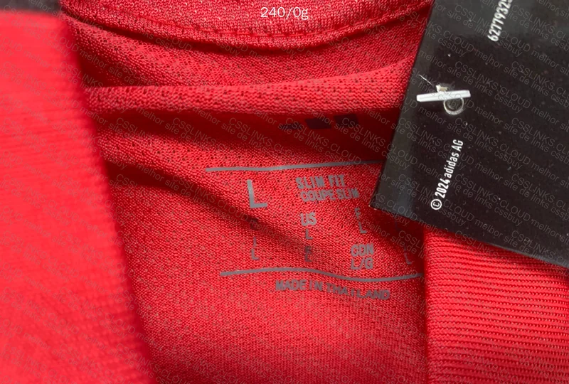 Manchester United Shirt 25/26 4