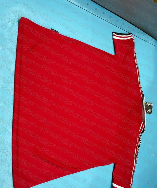 Manchester United Shirt 98/99 - No Number/Badges 3