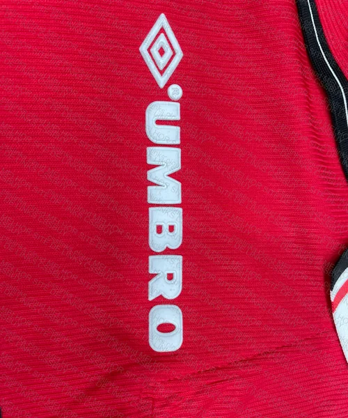 Manchester United Shirt 98/99 - No Number/Badges 6