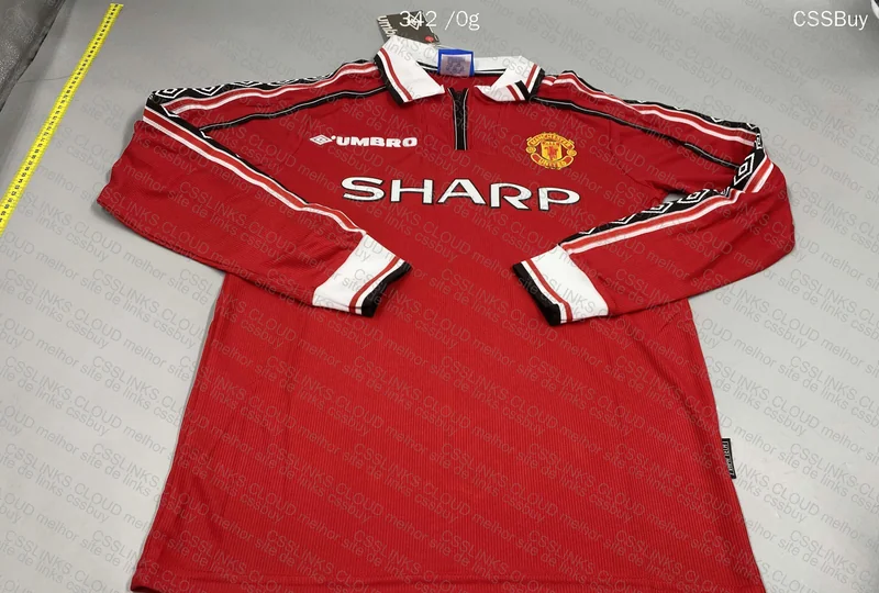 Manchester United Retro Shirt
