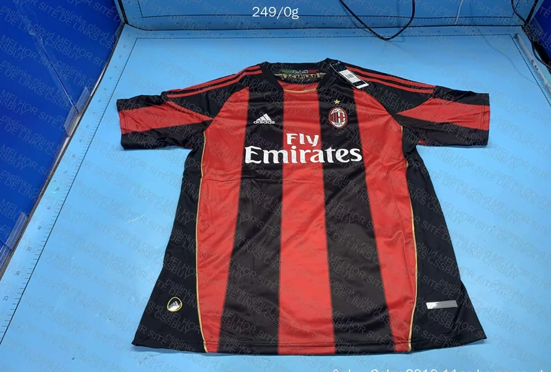 Milan Retro 10/11 Home Jersey