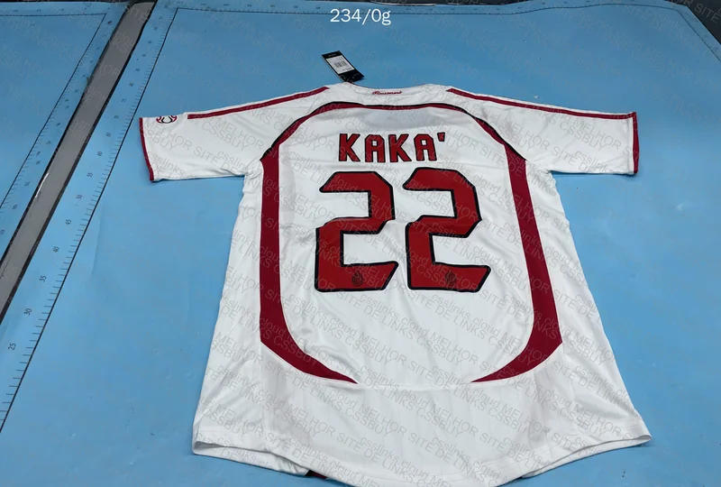Milan Retro Jersey (Kaka) 4